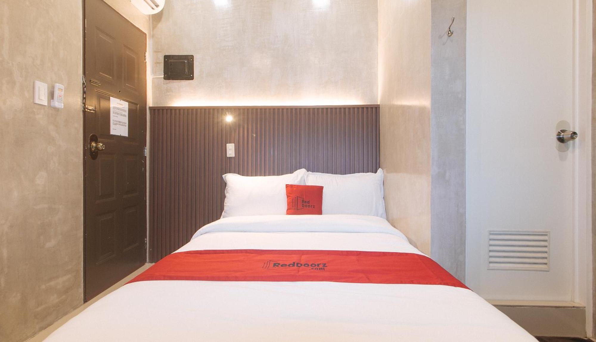 Reddoorz At Mbb Room Naia 2 Paranaque City Eksteriør billede